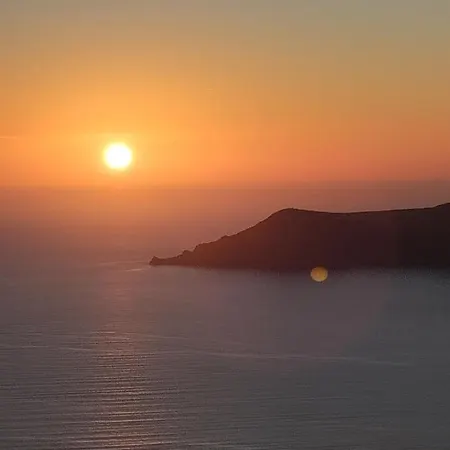 Spiliotica On The Cliff * Imerovigli (Santorini)