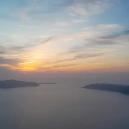 Spiliotica On The Cliff * Imerovigli (Santorini)