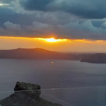 Spiliotica On The Cliff بيت للعطل *